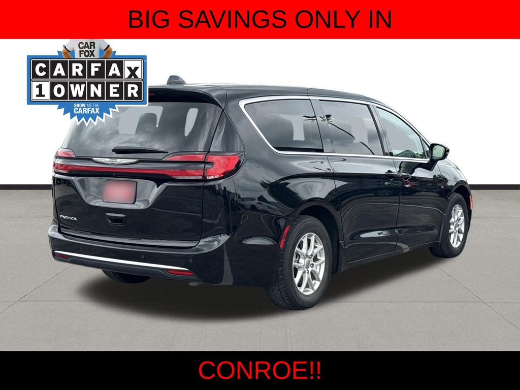 2024 Chrysler Pacifica Touring L - 4