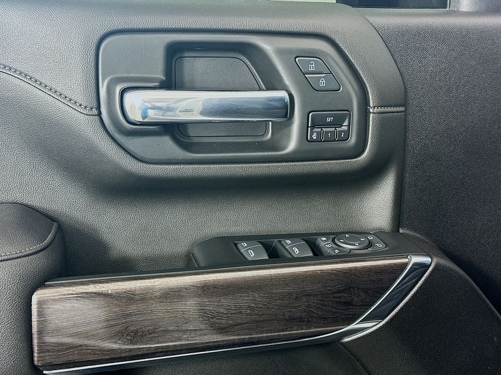 Thumbnail: 2022 Chevrolet Silverado 2500 - 17