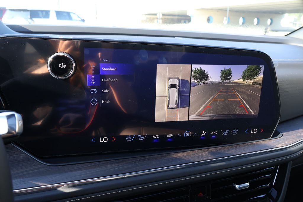 Thumbnail: 2025 Chevrolet Suburban - 28