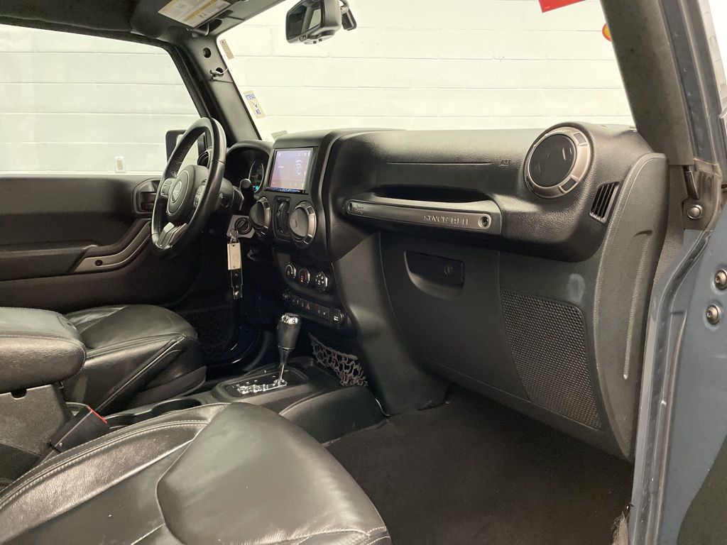 Used 2018 Black Jeep Unlimited Sahara image 24