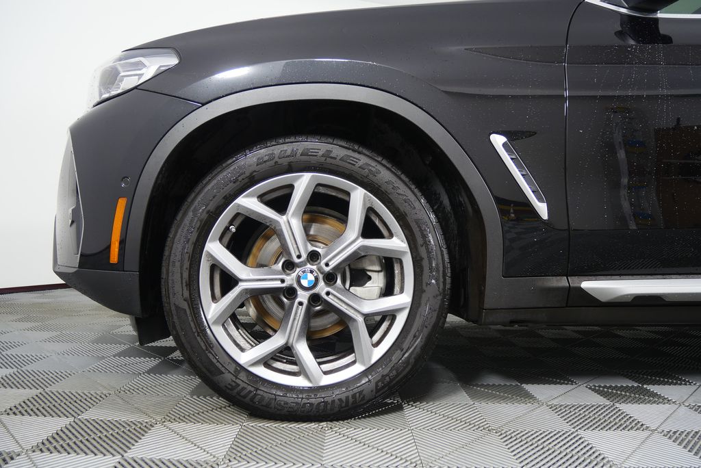 2024 BMW X4 xDrive30i 8