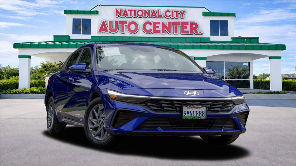 Intense Blue 2024 Hyundai Elantra SEL FWD Sedan Front-Wheel Drive Continuously Variable Transmission