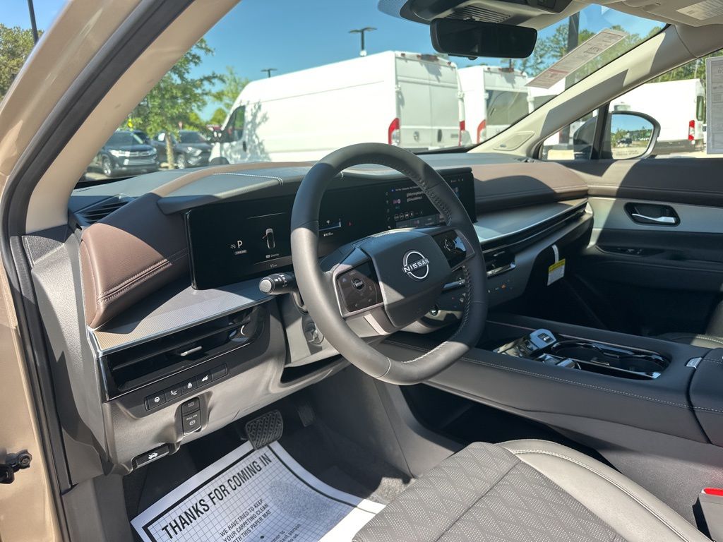 2025 Champagne Silver Metallic Nissan Murano Platinum AWD SUV
