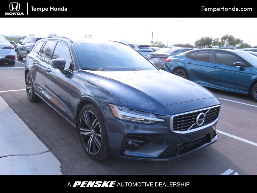 Thumbnail: 2019 Volvo V60 - 1