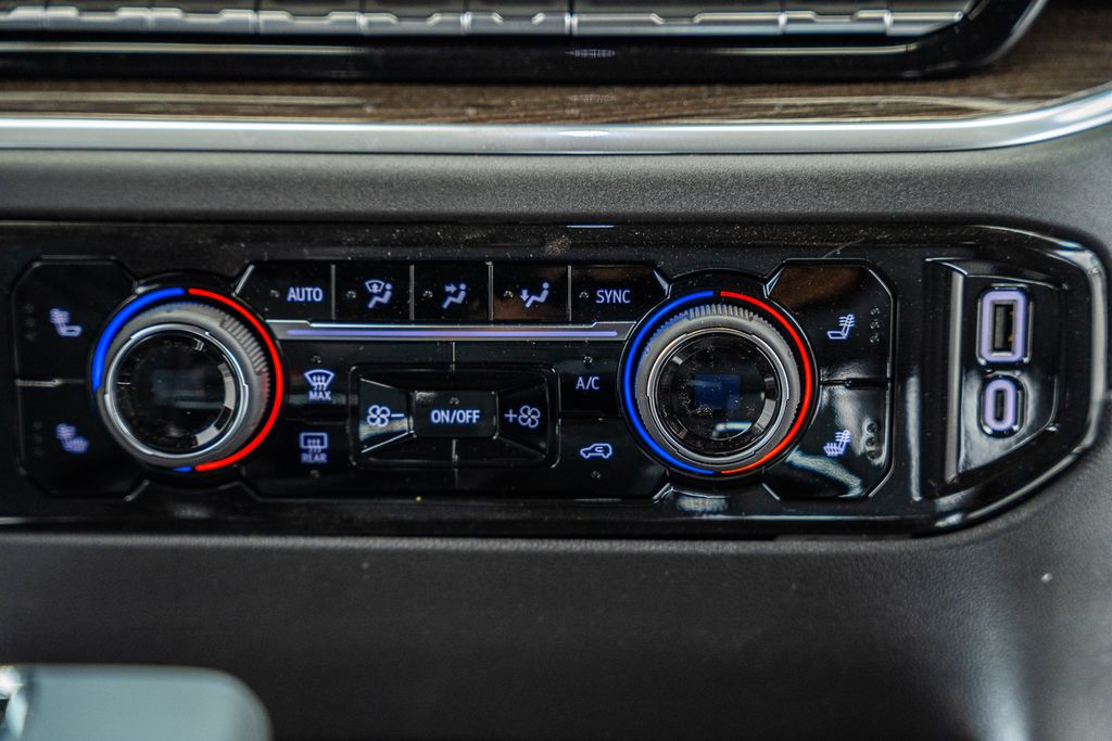 ChevroletSilverado 150024