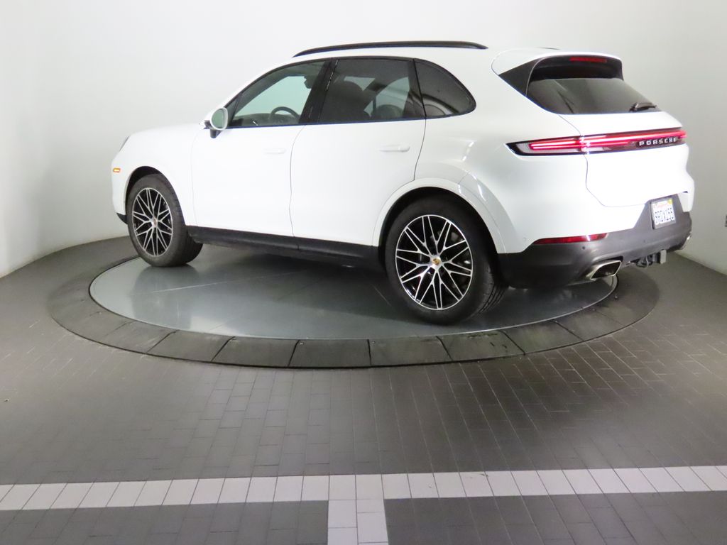 Thumbnail: 2025 Porsche Cayenne - 3