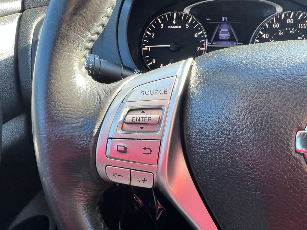 Thumbnail: 2017 Nissan Altima - 20