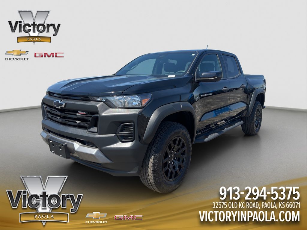 Black 2024 Chevrolet Colorado Trail Boss Crew Cab 4WD Pickup Truck Four-Wheel Drive 8-Speed Automatic