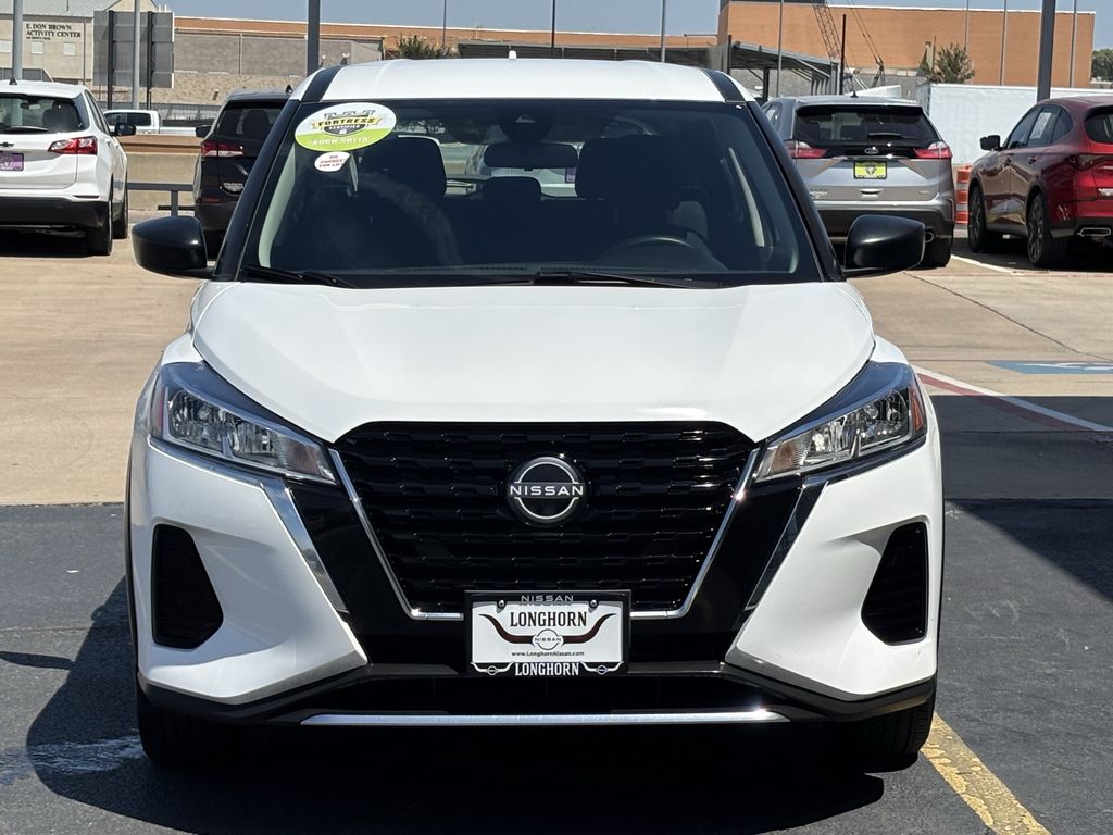 Used 2024 Nissan Kicks SUV
