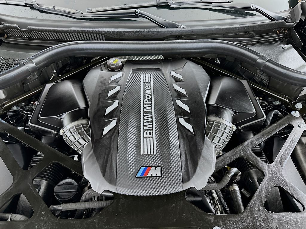 2021 BMW X6 M 31