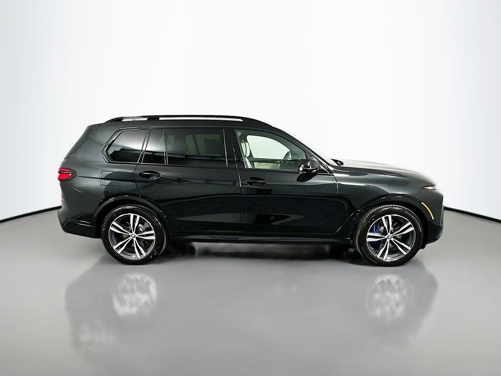 2025 BMW X7 M60i 4