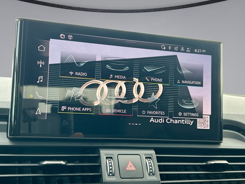 Thumbnail: 2024 Audi SQ5 - 22