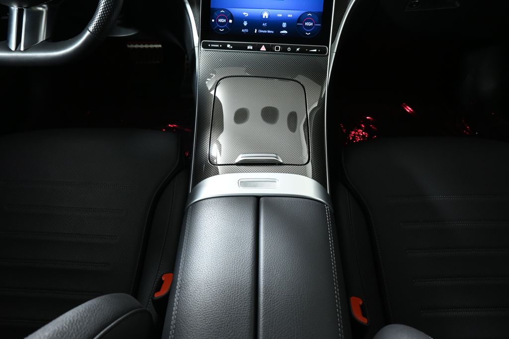 Thumbnail: 2025 Mercedes-Benz C-Class - 22