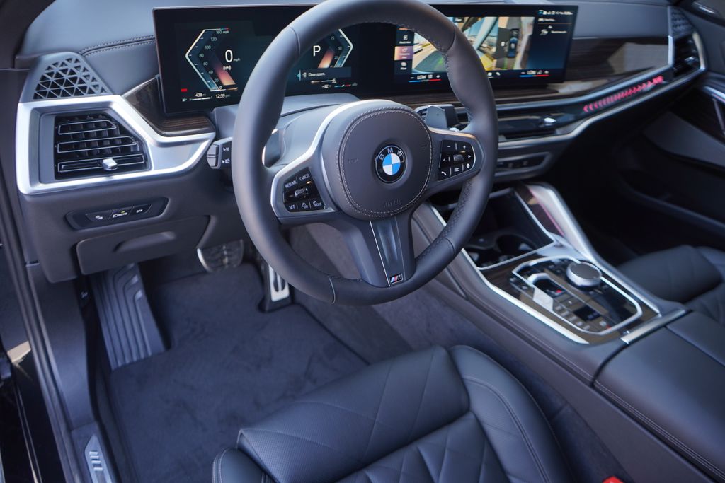 2025 BMW X6 xDrive40i 12