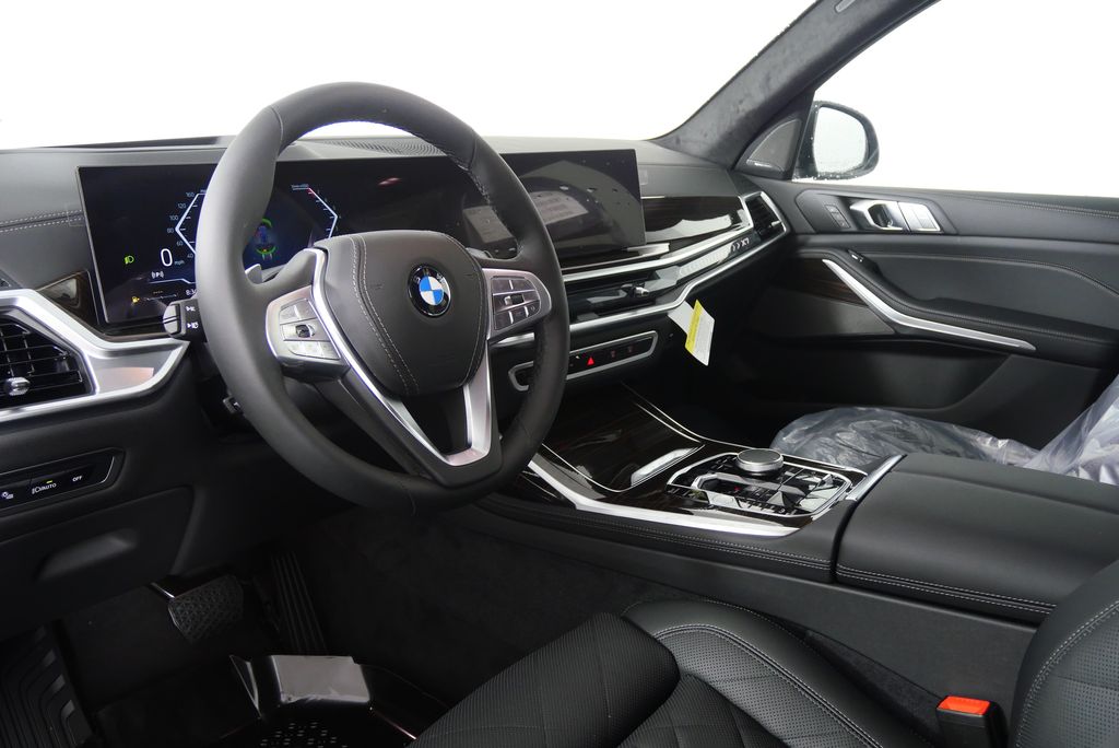 2026 BMW X7 xDrive40i 12
