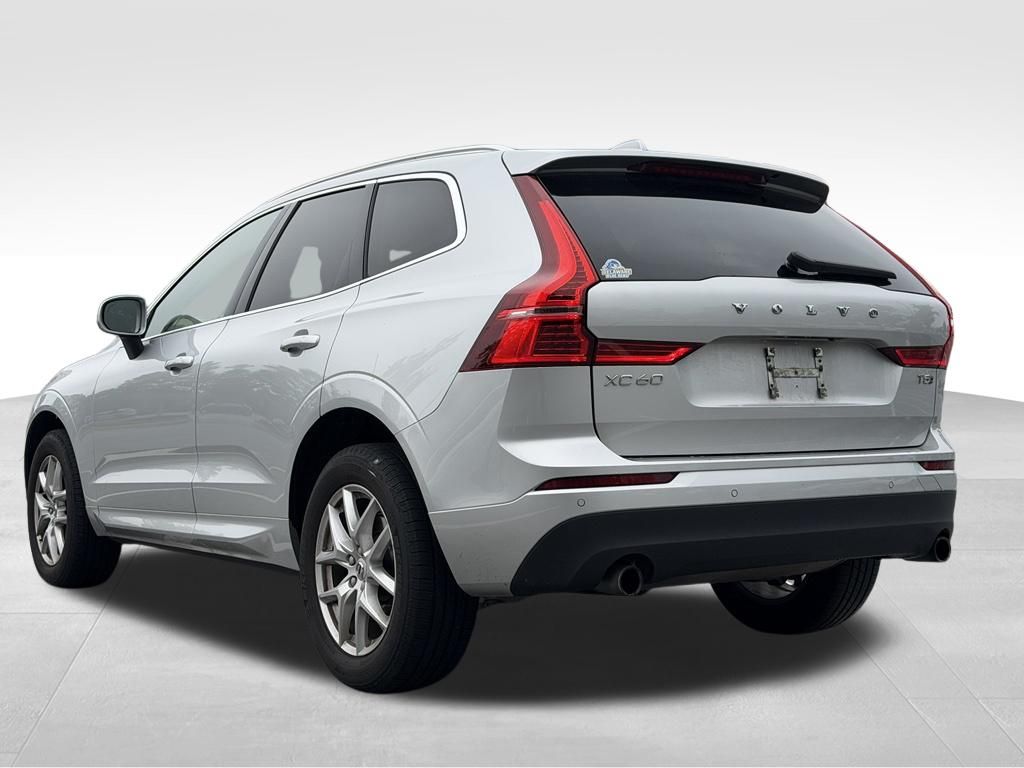 2021 Volvo XC60 T5 Momentum