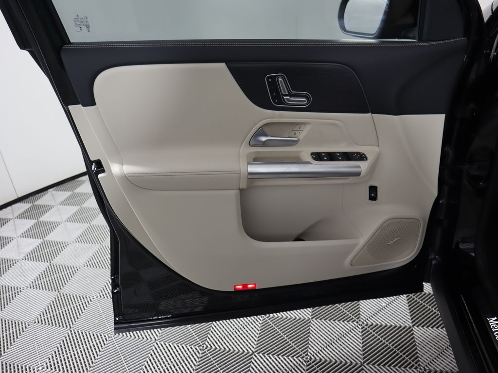 2025 Mercedes-Benz GLA 250 26