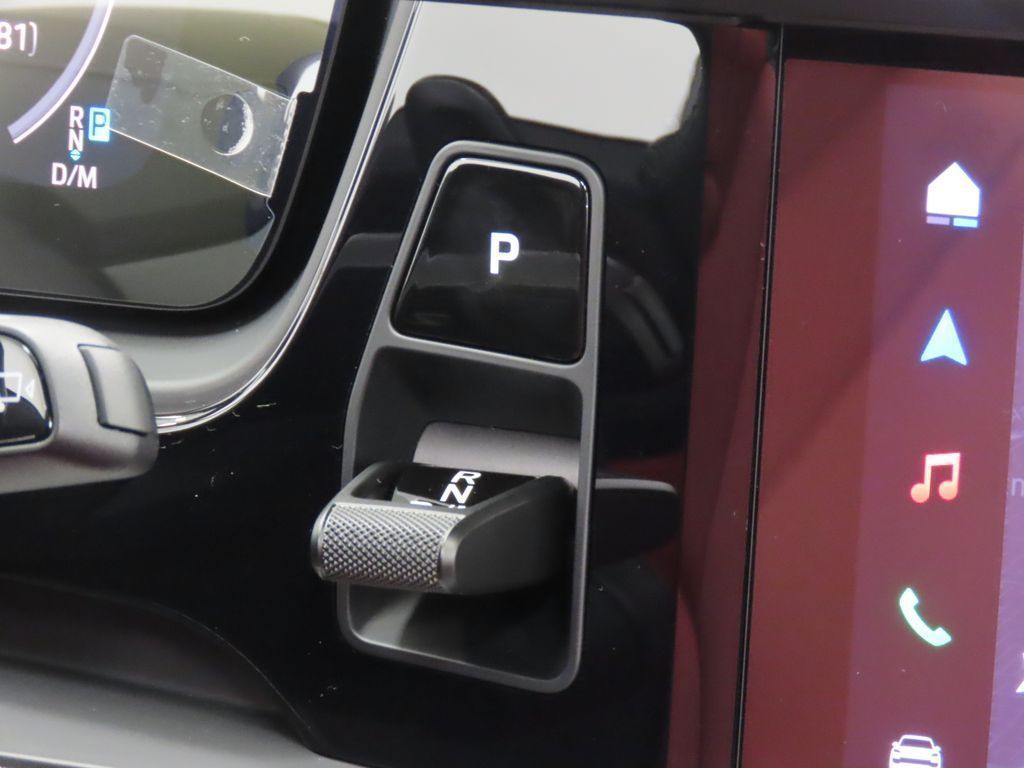 Thumbnail: 2026 Porsche Cayenne - 25