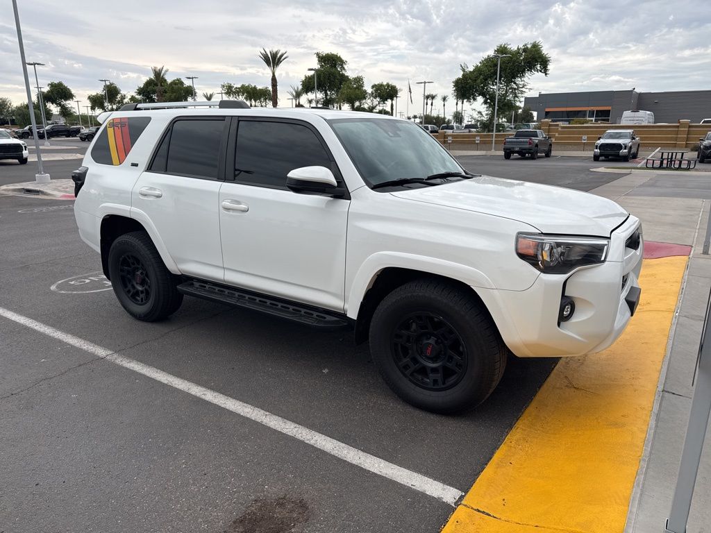Thumbnail: 2022 Toyota 4Runner - 7