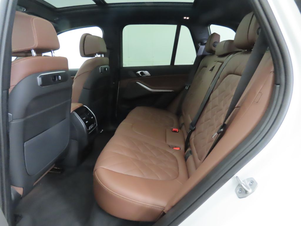 Thumbnail: 2026 BMW X5 - 22