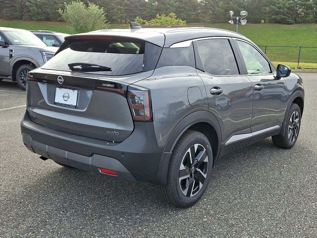 Thumbnail: 2026 Nissan Kicks - 4