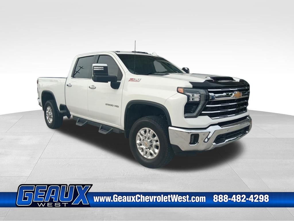 Summit White 2024 Chevrolet Silverado 2500HD Pickup Truck Four-Wheel Drive Automatic