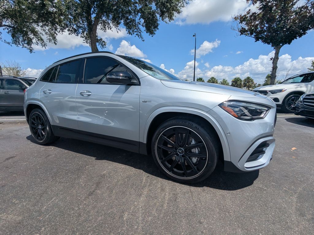 Cirrus Silver Metallic 2026 Mercedes-Benz GLA AMG 35 4MATIC SUV / Crossover All-Wheel Drive 8-Speed Automatic