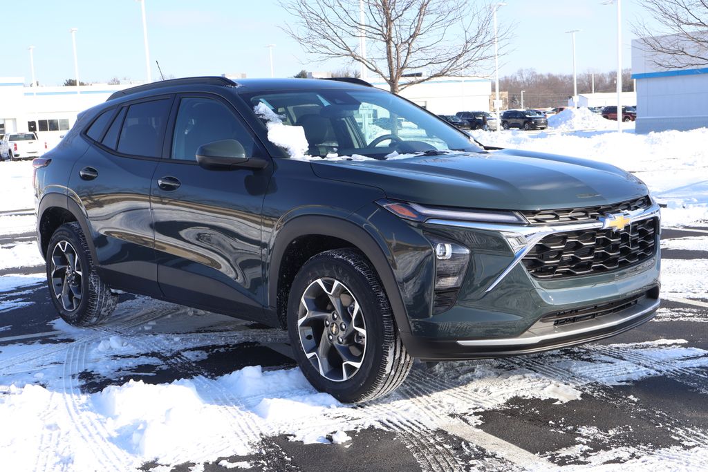 Thumbnail: 2026 Chevrolet Trax - 10