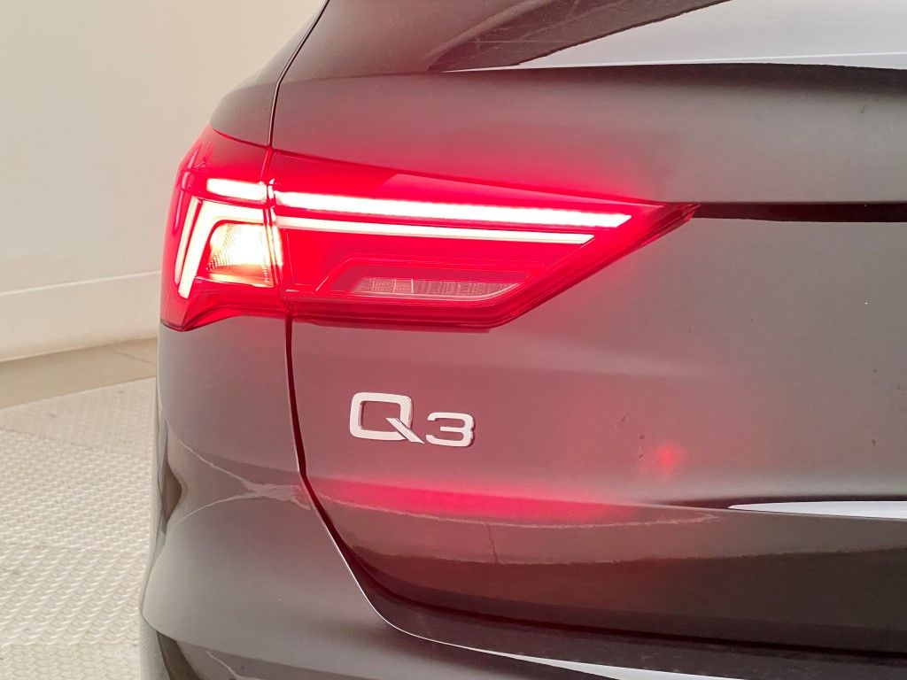 Thumbnail: 2025 Audi Q3 - 9