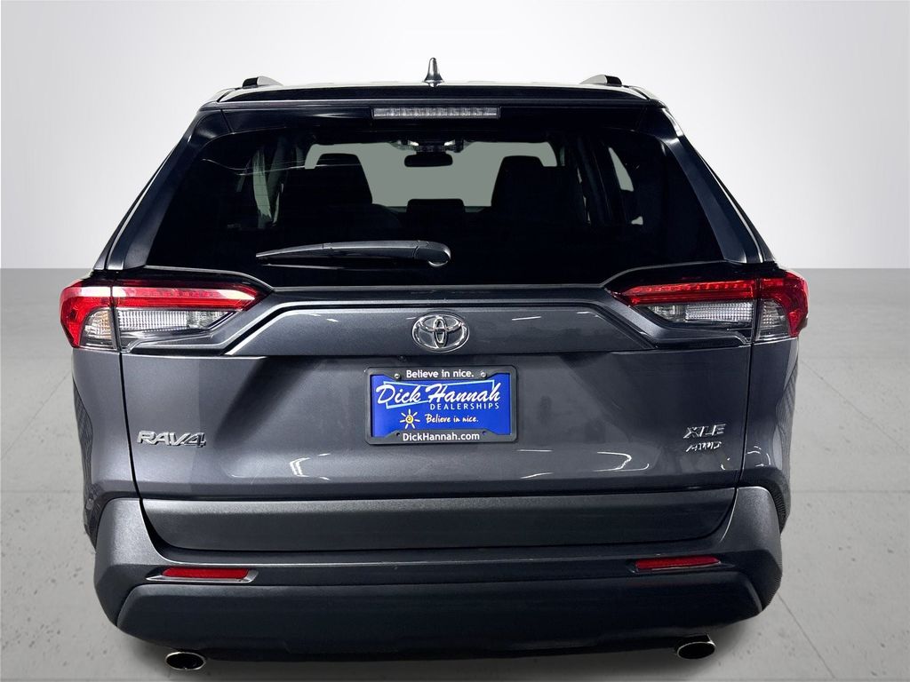 2024 Toyota RAV4 XLE