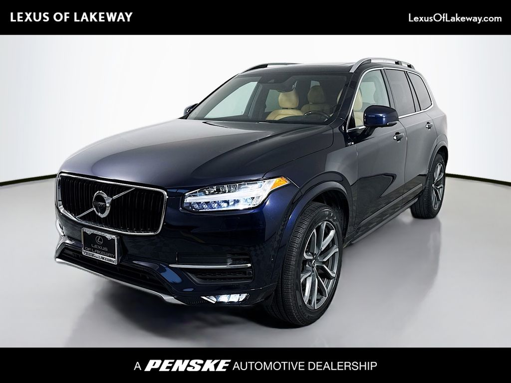 2017 Volvo XC90 T6 Momentum Hero Image