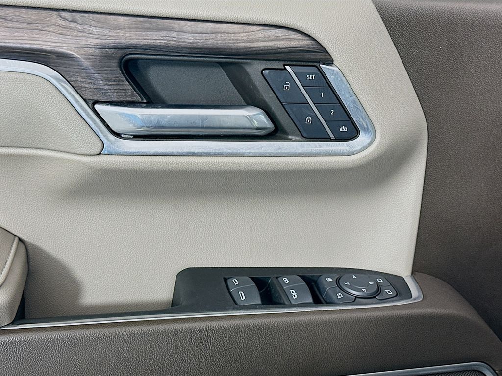 Thumbnail: 2024 Chevrolet Silverado 1500 - 17