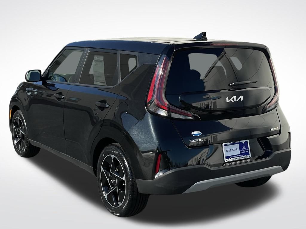 Thumbnail: 2023 Kia Soul - 4