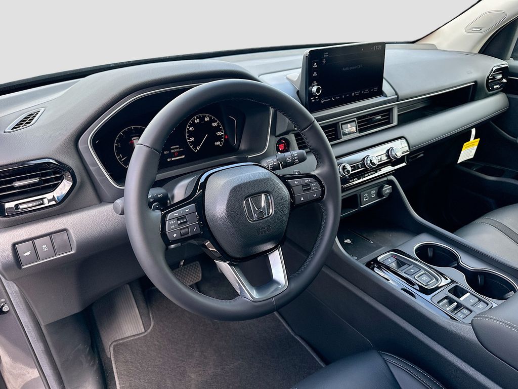 2025 Honda Pilot Touring 8