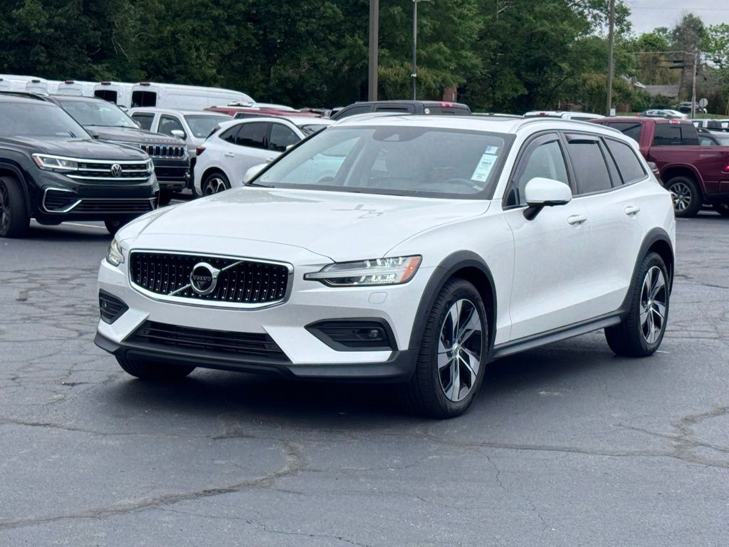 VolvoV60 Cross Country37
