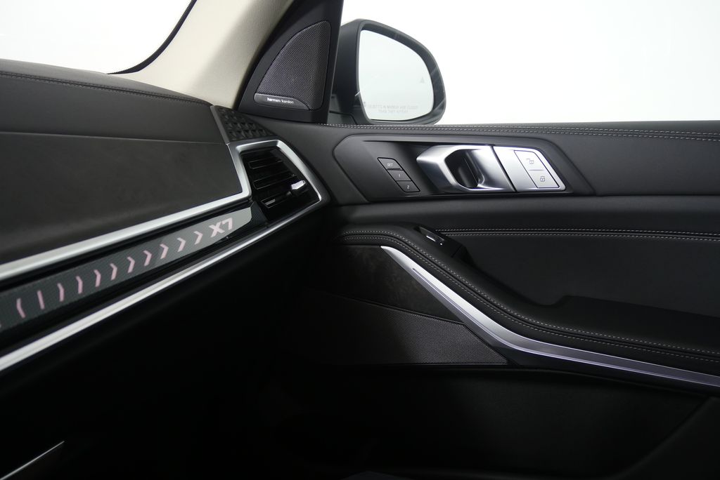 2026 BMW X7 xDrive40i 28