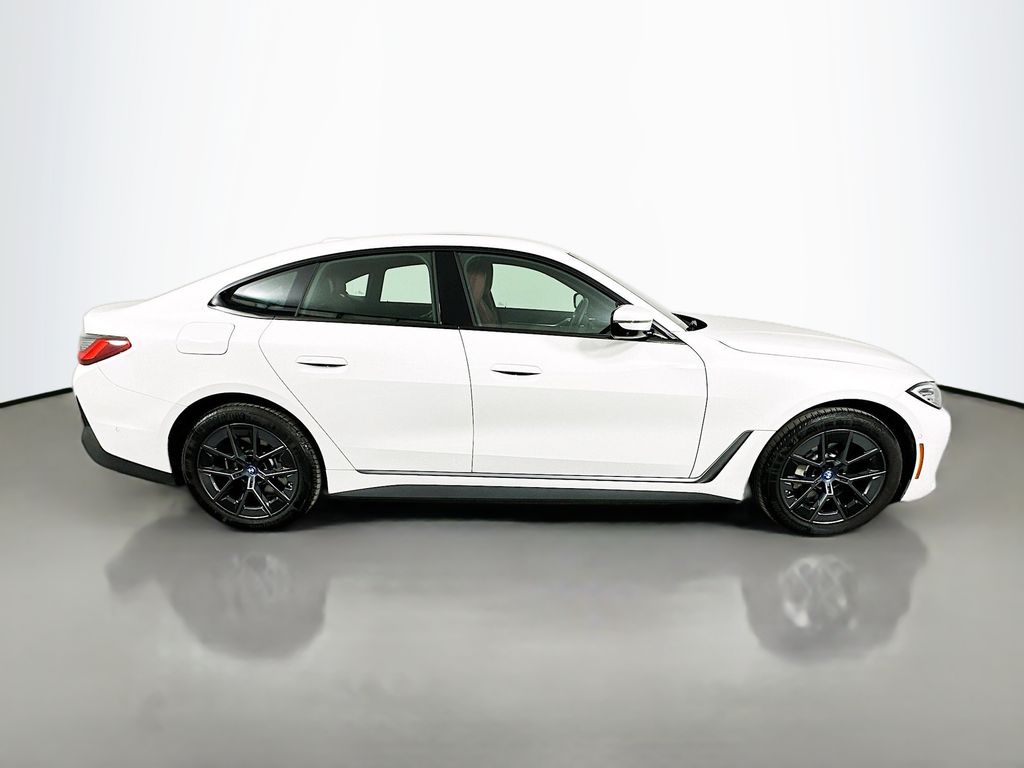 Thumbnail: 2023 BMW i4 - 4