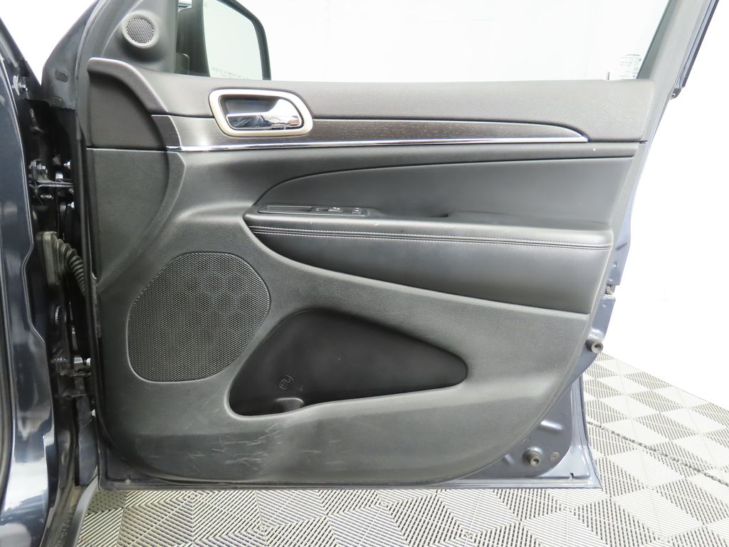 Thumbnail: 2014 Jeep Grand Cherokee - 24