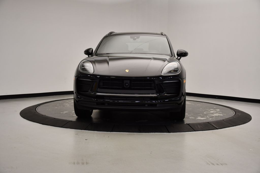 Thumbnail: 2025 Porsche Macan - 8