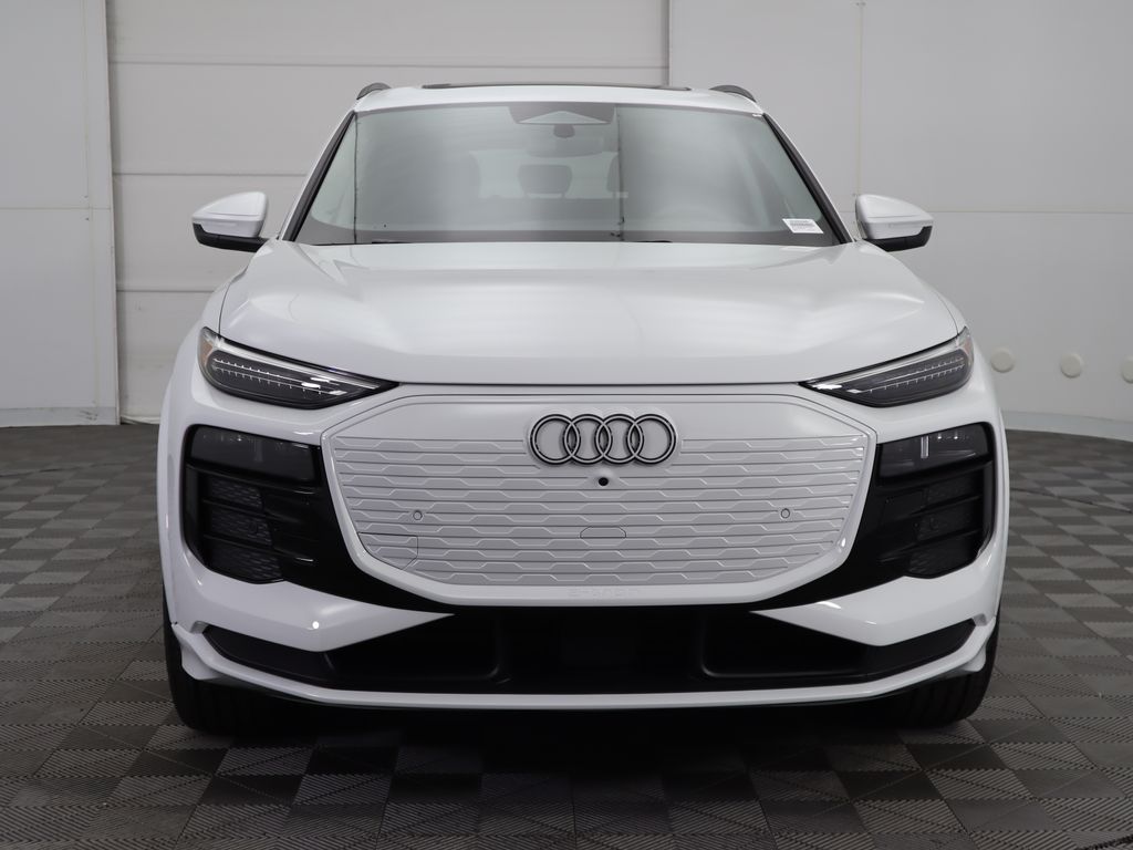 2025 Audi e-tron Premium 2