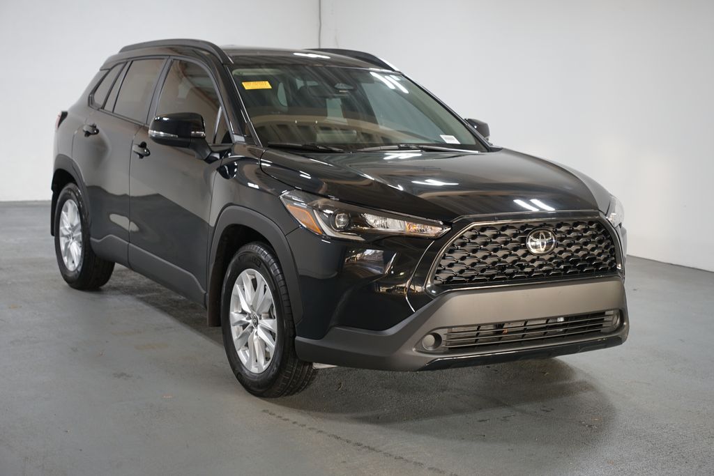 Thumbnail: 2025 Toyota Corolla Cross - 3