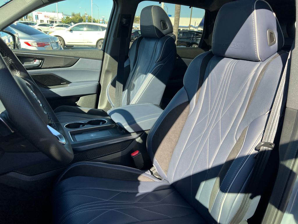 Thumbnail: 2026 Acura MDX - 16