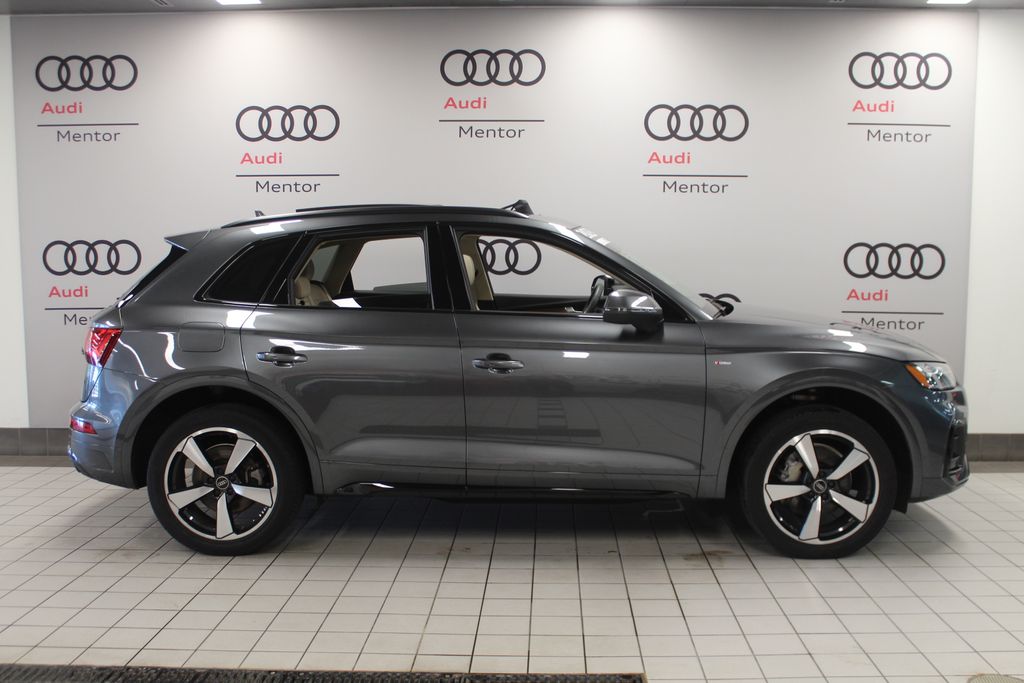 Thumbnail: 2023 Audi Q5 - 7