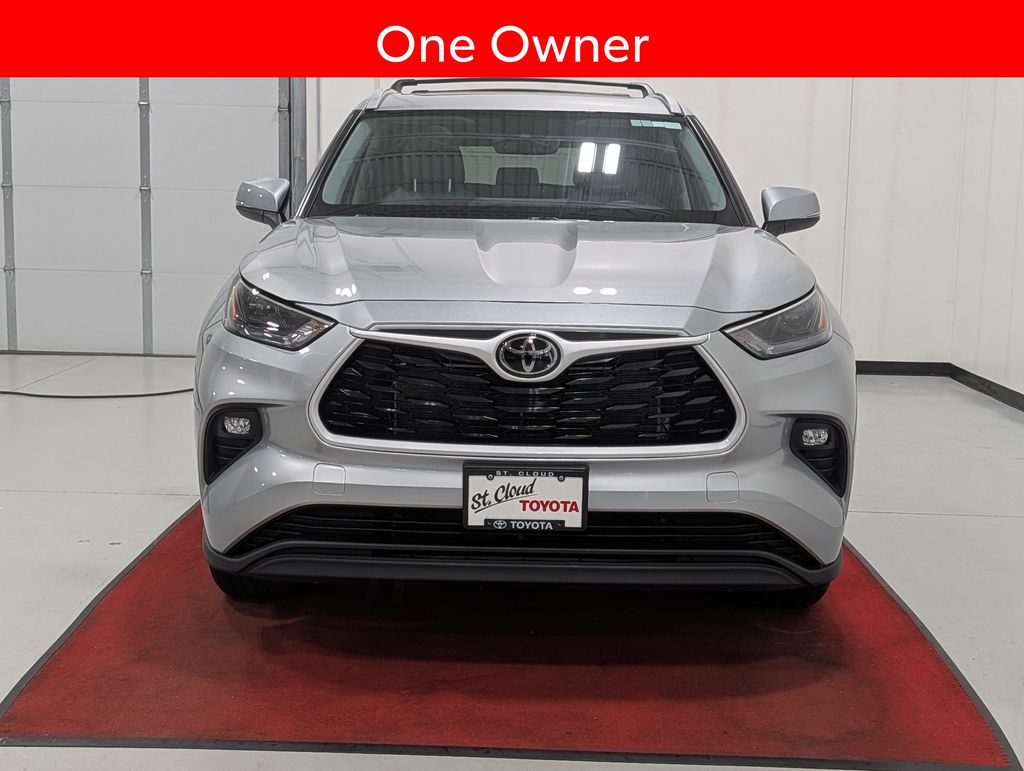 Certified 2025 Toyota Highlander XLE with VIN 5TDKDRBH7SS578424 for sale in Waite Park, Minnesota