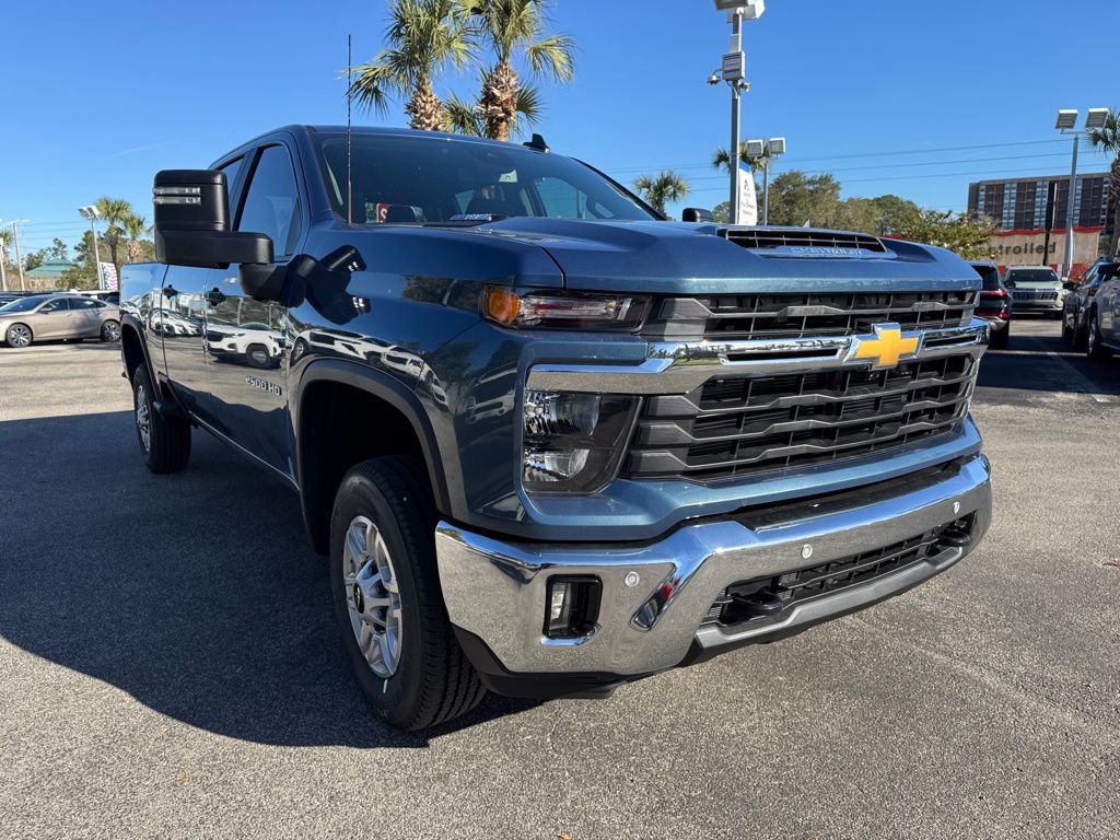 2025 Chevrolet Silverado 2500HD LT 10