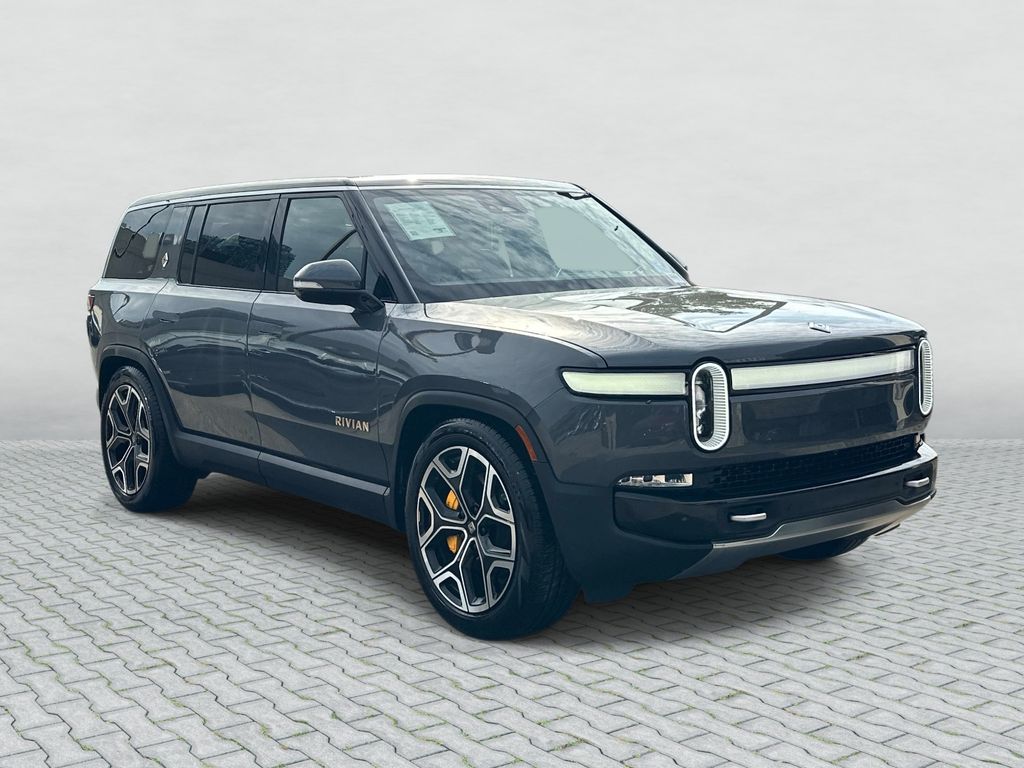 Thumbnail: 2022 Rivian R1S - 3