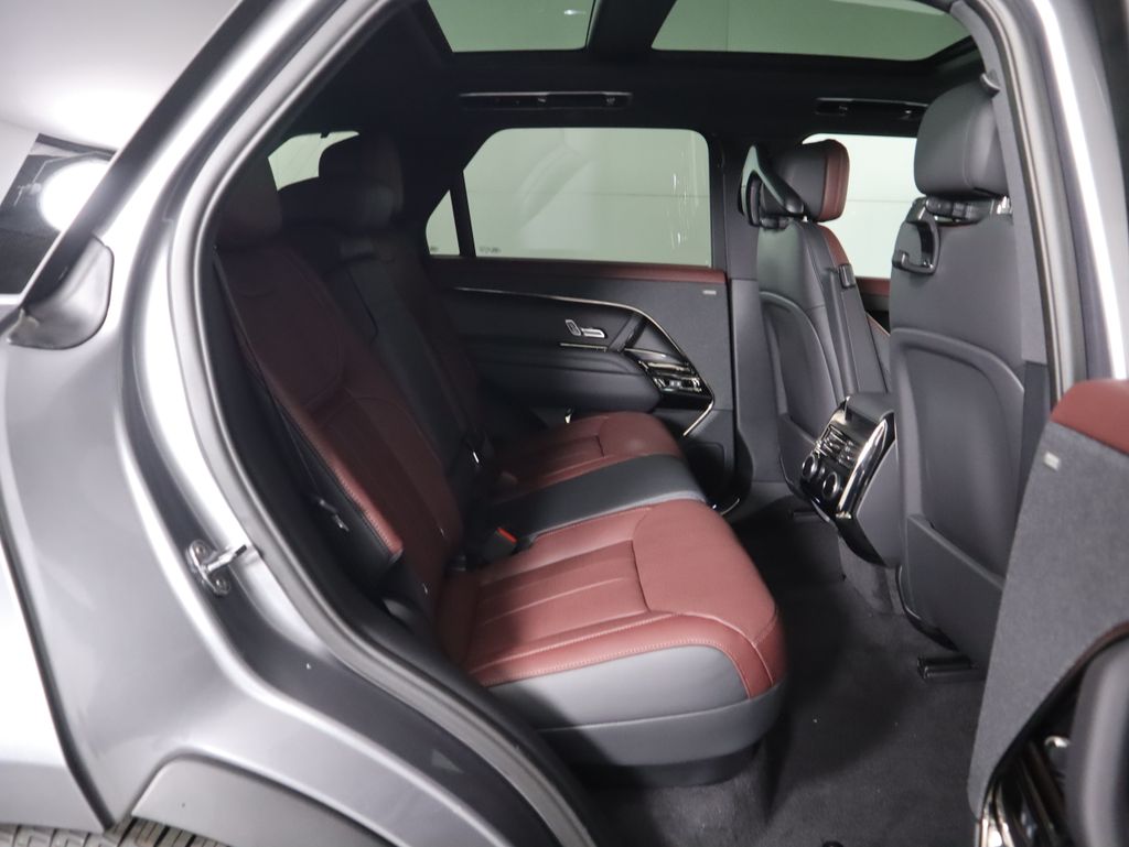 Thumbnail: 2025 Land Rover Range Rover Sport - 23