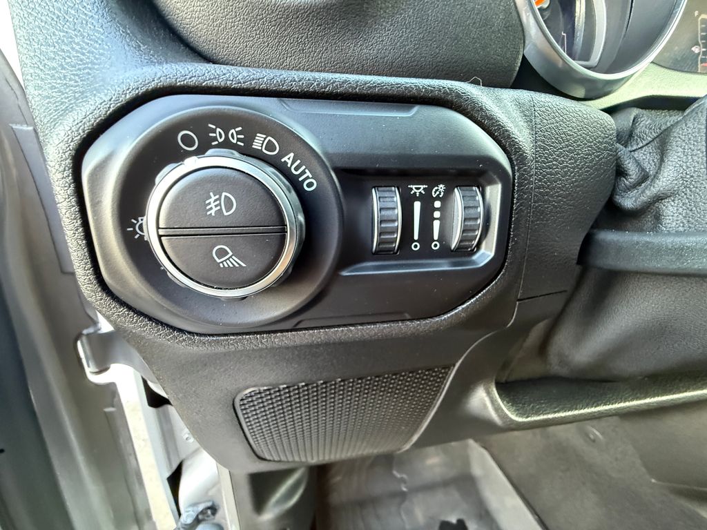 Certified Used 2020 Silver Jeep Overland image 45