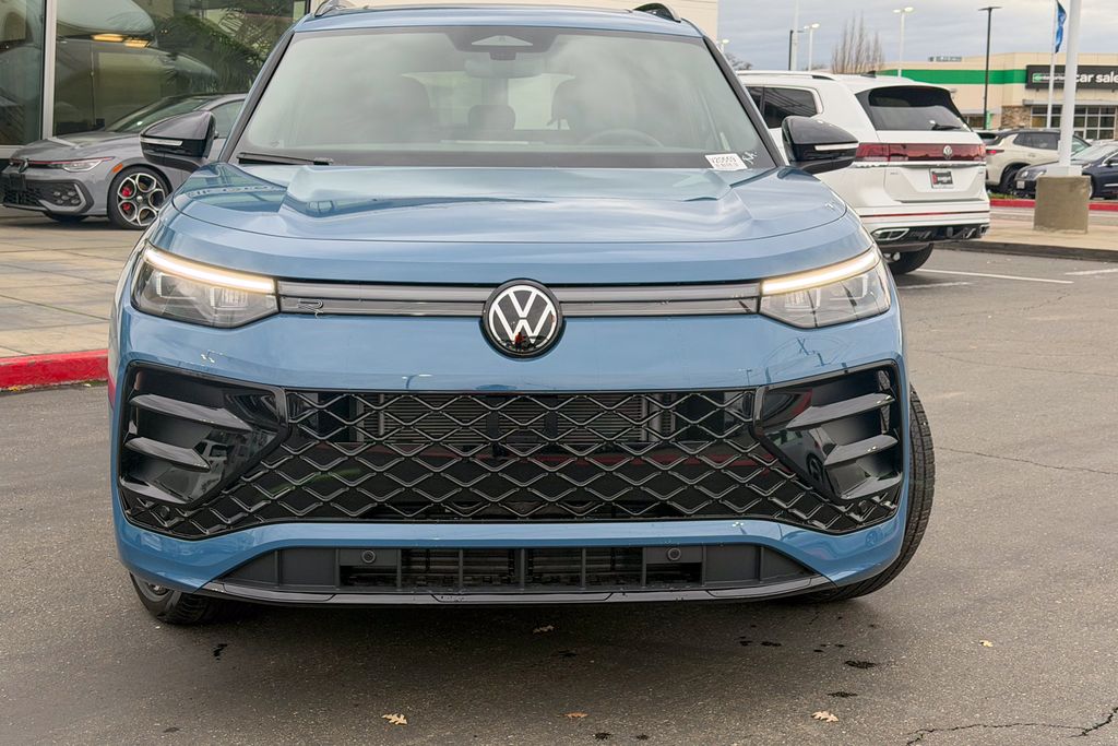 New 2026  Volkswagen 2.0T SE R-Line Black image 4