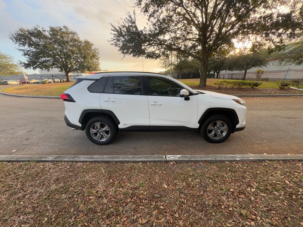 2023 Toyota RAV4 XLE 6